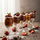 Fresas con Crema Ein Projekt aus dem Bereich Fotografie, Fotoretuschierung, Produktfotografie, Digitalfotografie, Werbefotografie, Künstliche Intelligenz, KI-Design, Bildgenerierung, KI-Animation und Foto- und Videobearbeitung mit KI von Laura Reyes García - 23.01.2026