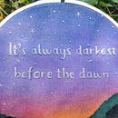 Amanecer entre araucarias. Embroider, and Textile Design project by Camila González Acevedo - 01.24.2026