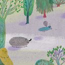 Fantasiekarakter vliegmeisje ziet een huis in het bos.. Design de personagens, Ilustração infantil, Design, Desenho, Ilustração tradicional, Narrativa, Stor, e telling projeto de Joyce Kremer - 07.02.2026
