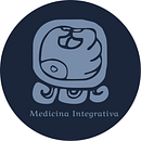 Medicina Integrativa. Un progetto di Br, ing, Br, identit, Teoria del colore, Design, Gestione progetti di design, Design digitale, Design editoriale, Graphic design, Design di loghi, Tipografia e Design tipografico di candela_a_francia - 19.02.2026