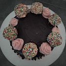 La mia torta di Compleanno . Un progetto di Fotografia e Illustrazione digitale di Mara Polvere - 24.07.2026