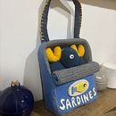 My sardines bag. Een project van Ontwerp van accessoires, Craft, Textiel, DIY y Haken van karishma_sehgal90 - 22.08.2026