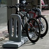 Aparcabicis CYCLO. Design project by díez+díez diseño - 10.31.2010