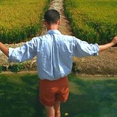FAR FROM HERE. Film, Video, TV, and Advertising project by Jan Lopez Latussek - 01.11.2012