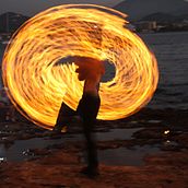 LUCES. Un proyecto de Fotografía de IRIS MALLAFRÉ VILLOT - 18.06.2012