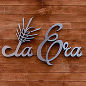 LA ERA (restaurante). Un progetto di Br, ing, Br, identit, Direzione artistica e Graphic design di Eduardo Barga - 22.01.2013