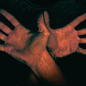 Dossier y web básica para “Vínculos, viene del Sur”, el nuevo espectáculo de Suite Flamenco Company. Un progetto di Design e Pubblicità di somoslamilk - 22.01.2013