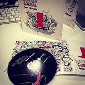 Diseño & Ilustración  Katiuska Gorriak de Josu Bergara. Un proyecto de Diseño de Ane Muñoz Arce - 04.02.2014