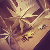 origami stars - xmas window.  project by Maite Abarizketa Larrañaga - 01.04.2014