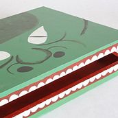 Caixa drac. Traditional illustration project by Sergi Bosch - 03.03.2014