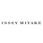 L'eau d'issey offer campaign. Creative Consulting, Art Direction, and Design project by José Miguel Méndez Galvez - 03.21.2014