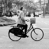 BICICLETAS. Un proyecto de Fotografía de CARLOS JIMÉNEZ FERNÁNDEZ - 07.04.2014