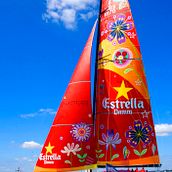 Velero para Estrella Damm y Custo Barcelona. Fine Arts, Art Direction, Design, Product Design, Graphic Design, Traditional illustration, and Marketing project by Coral Hernández Finol - 05.05.2014