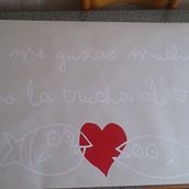 Vinilo Adhesivo Troquelado Me gustas mucho como la trucha al trucho. Un proyecto de Diseño, Diseño gráfico, Ilustración tradicional, Artesanía y Serigrafía de Rafa Moreno - 25.05.2014