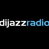 Dijazz Radio & Magazine. Br, ing, Identit, Web Development, and Web Design project by Andrea Pérez Dalannays - 06.18.2014
