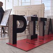 Pitarra - expo . Un progetto di Direzione artistica e Graphic design di Bisgràfic - 30.06.2014