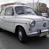 Fiat 600 Ein Projekt aus dem Bereich Design von Kraftfahrzeugen, Design von Figuren und Traditionelle Illustration von Víctor Ariza - 03.07.2014
