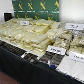 Drogas y prostitución entran en la riqueza nacional. Un progetto di Scrittura di Fernando Chacón Frías - 09.06.2014