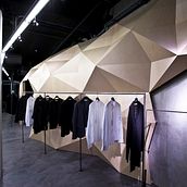 Lurdes Bergada & Syngman Cucala Barcelona Store Ein Projekt aus dem Bereich Innenarchitektur, Kunstleitung, Innendesign und Möbeldesign und - bau von Eric Dufourd - 04.09.2009
