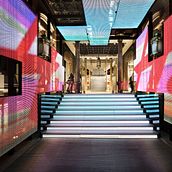 H&M Flagship store en Barcelona. Un proyecto de Arquitectura, Arquitectura interior, Br, ing e Identidad, Diseño de interiores, Diseño y creación de muebles					 de Lara Pérez-Porro - 19.11.2008