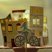 La pequeña ciudad. Un proyecto de Cine, vídeo, televisión, Collage e Ilustración tradicional de Isabel Ruiz De Casas - 28.12.2014