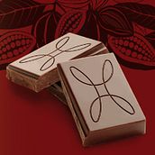 Chocolates Alipende. Marca propia Ahorramás Supermercados. Un proyecto de Diseño gráfico y Packaging de Pedro Pablo Mora - 07.01.2015