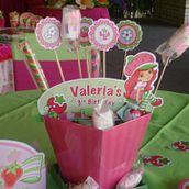 algunos trabajos . % Yulise Dias Da Costa tarafından hazırlanan Markalaşma ve Kimlik, Tasarım, Editör, al Tasarım, Grafik Tasarım, Pazarlama, Ambalajlama, Ve Reklamcılık projesi - 01.17.2015