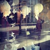 Show window design. Interior Design, and Set Design project by Olisse, vestit i complement - 02.09.2015