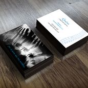 Joue du piano avec mes vertèbres. Un proyecto de Br, ing e Identidad, Diseño, Diseño gráfico y Publicidad de Llucia Carbonell Gamón - 10.02.2015