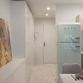 Fotos de interior del mini Loft diseñado por Zetas Studio . Un progetto di Architettura d'interni e Fotografia di Anna - 17.10.2017