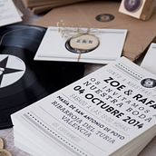 Invitaciones boda Zoe&Rafa. Design, Graphic Design, T, and pograph project by Mireia Miralles Lamazares - 05.05.2014