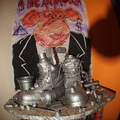 Escultura (100 BOLO DE DESCARGUE). Een project van Beeldhouwwerk van GRAFFITIS - SERIGRAFIA - 06.05.2015