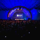 De la Tierra a la Luna · Campus Party. Br, ing e Identidade, Design, Design de cenários, e Eventos projeto de Yolanda Benedito - 19.02.2015