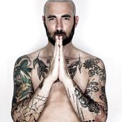 Sergi Rufi-Psicología Alternativa,Espiritualidad Rebelde. Un proyecto de Diseño editorial, Fotografía y Post-producción fotográfica		 de Rebecca Escabrós - 19.07.2015