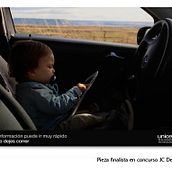 La información puede ir muy rápido. Un projet de Cop, writing, Direction artistique, Design  , et Publicité de Gema Cruz - 09.01.2014
