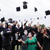 A busy month of July'15 and "the end of an era" . Film, Video, Dan TV proyek oleh Neith Sentis - 08.03.2015