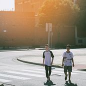 Blood Brothers. Un proyecto de Fotografía, Post-producción fotográfica		 y Vídeo de Rebecca Escabrós - 22.08.2015
