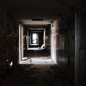 Ruined. Photograph project by Ana López - 09.04.2015