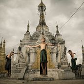 TIME OUT / Birmania. Un progetto di Fotografia di Natxo Bassols Salles - 15.10.2015
