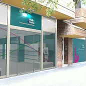 Proyecto Parafarmacia. Modelado 3d, iluminación y fotomontaje.. 3D, Arquitetura, e Arquitetura de interiores projeto de Iris Carballo - 23.11.2015