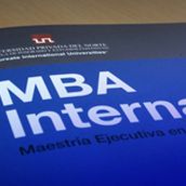 Brochure Corporativo - MBA INTERNACIONAL EPEC / PERÚ. Un proyecto de Br, ing e Identidad, Diseño editorial y Diseño gráfico de JEAN PIERRE BUSTAMANTE TRELLES - 26.09.2012
