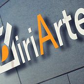 Landing Page para galería IriArte. Een project van  Br, ing en identiteit y  Webdevelopment van Tom Sánchez - 31.08.2015
