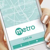 Página web para la app "metro". Een project van  Br, ing en identiteit,  Webdevelopment y  Art direction van Tom Sánchez - 31.12.2015