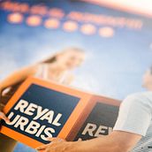 Campañas publicitarias inmobiliarias. Br, ing, Identit, Art Direction, Design, and Graphic Design project by David Tarazaga - 03.03.2016
