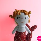 Sirenita. Un progetto di Design di giocattoli e Character design di Ana - 09.03.2016