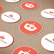 DRONE. Br, ing e Identidade, Design, e Design gráfico projeto de Irene Utrilla - 01.05.2016