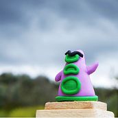Figurillas  Day of the Tentacle y Maniac Mansion. Arts, and Crafts project by Natalia Cubillas - 03.13.2016