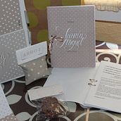 Caligrafía para invitaciones de boda. Un progetto di Br, ing, Br, identit, Calligrafia, Graphic design e Tipografia di María García García de los Huertos - 13.09.2016