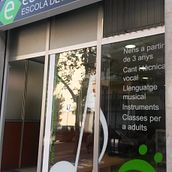 Branding. Escola de música Esclat. Een project van  Br, ing en identiteit y  Ontwerp van Nuria Martinez Casanovas - 17.09.2016