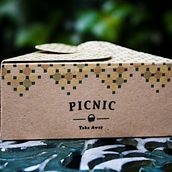 Picnic - Take Away. Br, ing, Identit, Art Direction, Design, Graphic Design, Photograph, Traditional illustration, and Packaging project by Marta Barroso Lorenzo - 10.04.2015